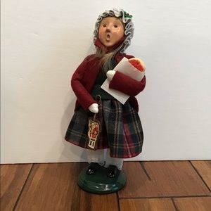 Byers’ Choice Caroler 2003 Girl with Cookie